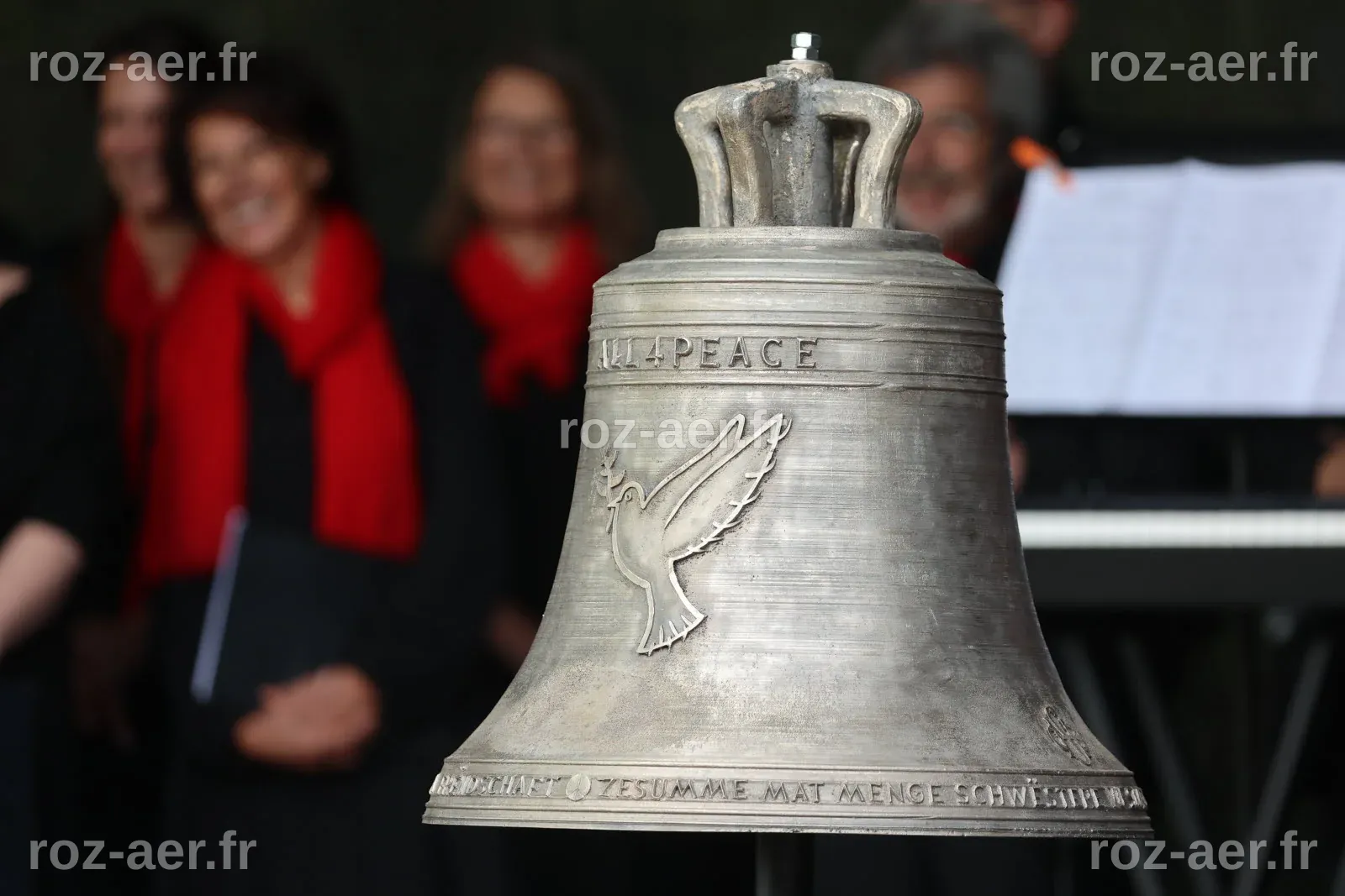 Photos. A Schengen, trois cloches de la paix sonnent au diapason pour ...