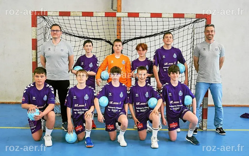 Handball : une nouvelle tenue pour les moins de 13 garçons de l’entente ...