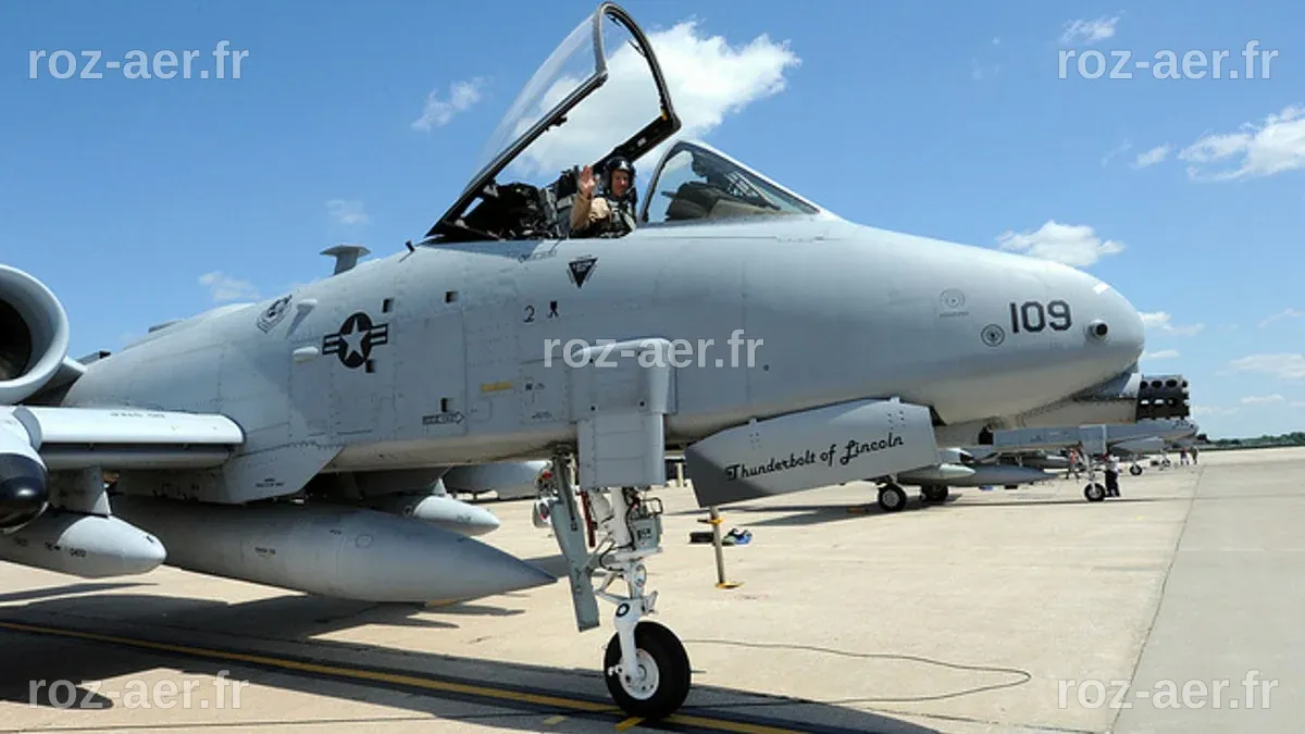 Legendary A-10 'Warthog' sends ISIS fleeing even as it faces Pentagon ...