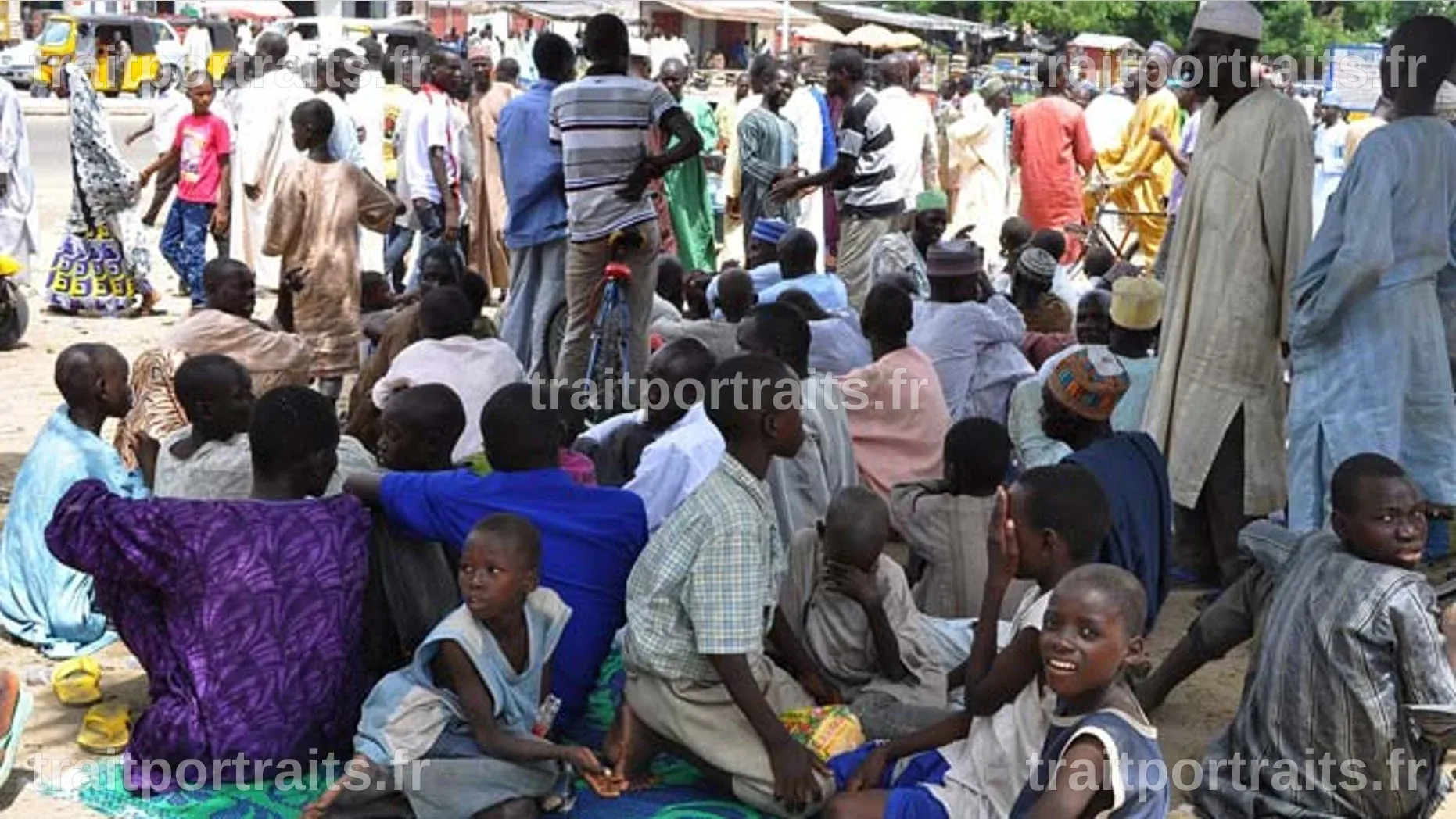 Des militants islamistes tuent 11 personnes et incendié des maisons lors d'une attaque nocturne au Nigeria