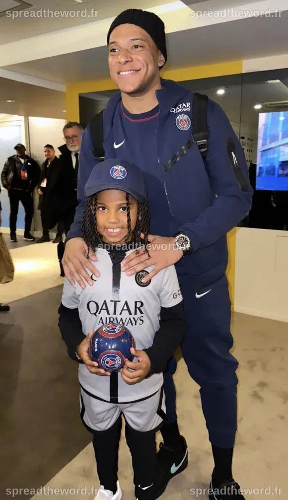 Photo : Kylian Mbappé et Saint - Kim Kardashian et son fils Saint ...