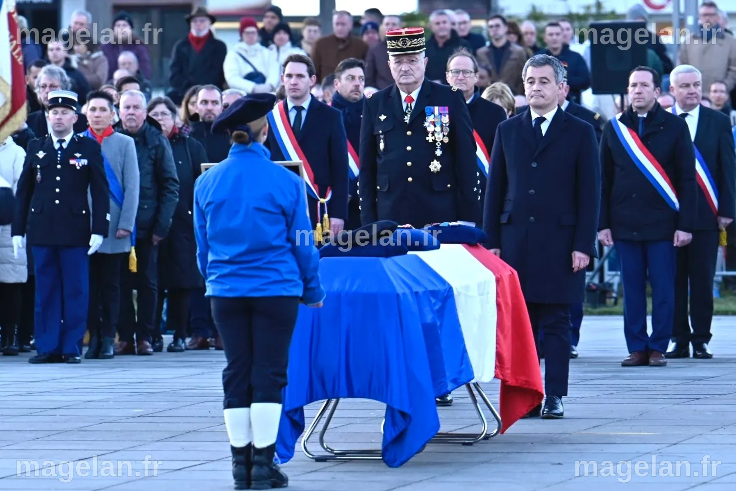 Hommage à l'adjudant-chef Thomas Binder, décédé dans l'exercice de ses ...