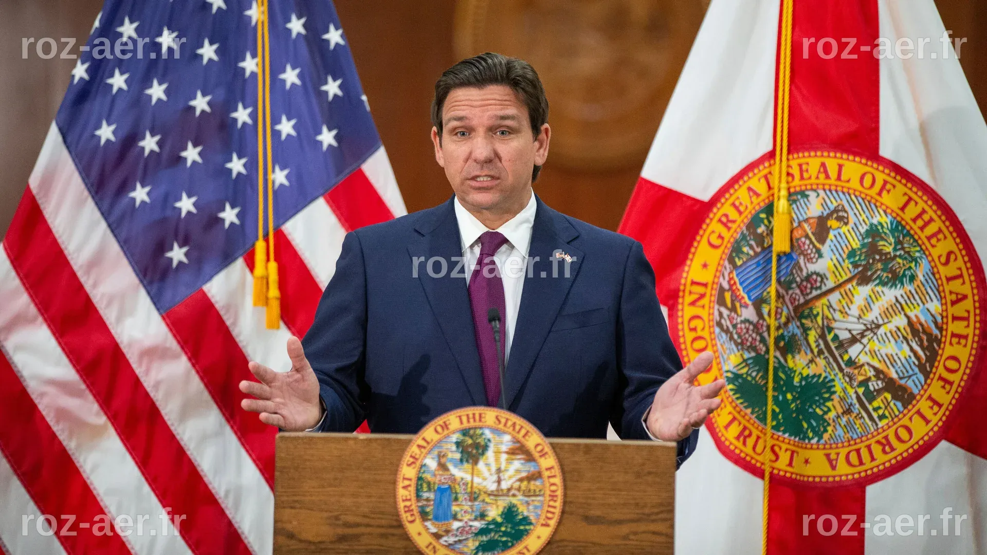 DeSantis Signs Social Media Bill Barring Accounts for Children Under 14 ...