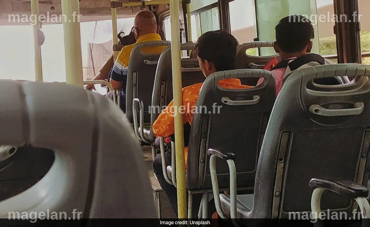 2 Schoolgirls Jump Off Moving Bus Over Obscene Comments By Driver ...