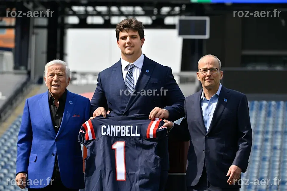 Will Campbell accueille Caleb Lomu, le premier choix des Patriots, dans l'équipe