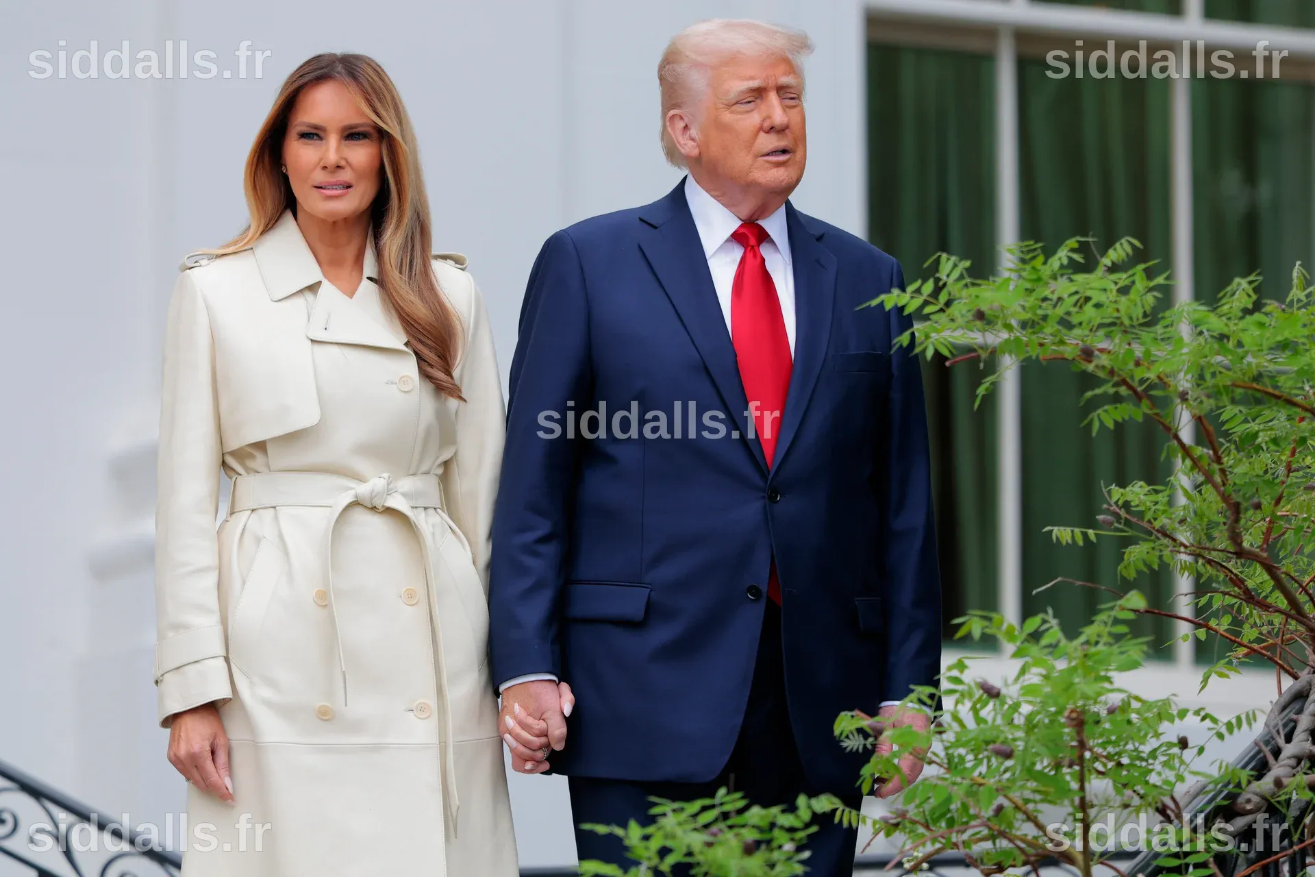 Melania Trump’s Easter Appearance in White Outfit Gets Everyone Talking