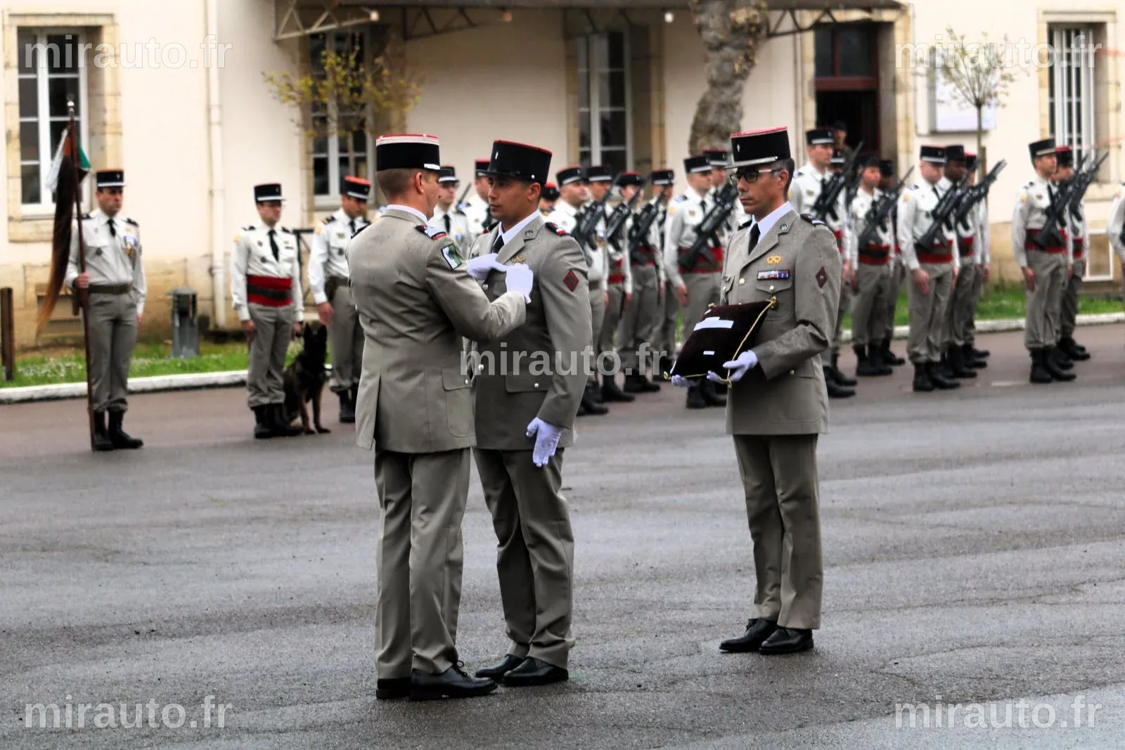 Hommage National au Caporal-Chef Anicet Girardin, annoncé par Catherine Vautrin avant de rendre hommage à l'Adjudant Florian Montorio
