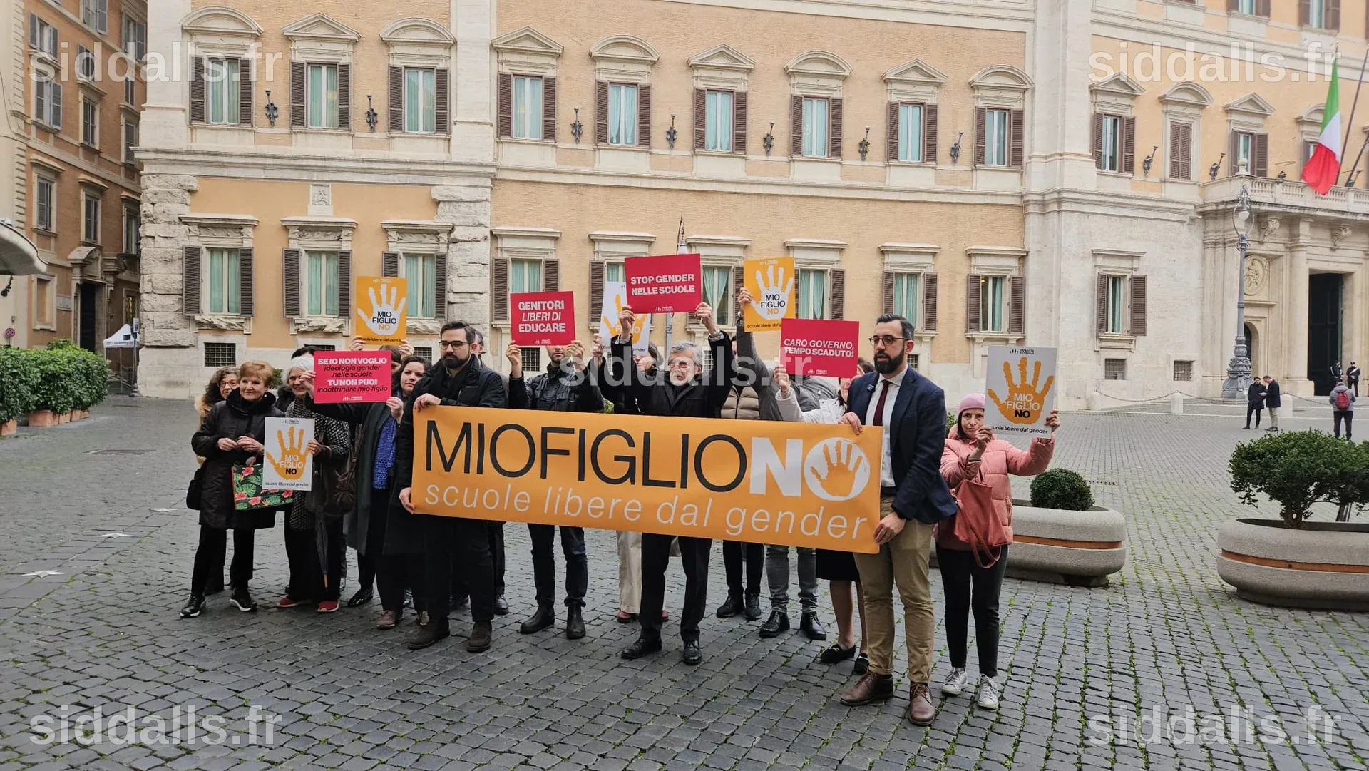 Educazione sessuale a scuola? "No" per 8 italiani su 10: "Subito una ...
