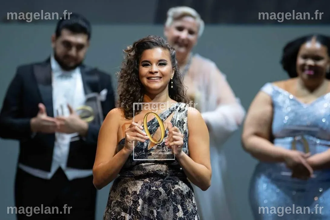 LA SOPRANO FRANÇAISE JULIE ROSET REMPORTE LE PREMIER PRIX DU CONCOURS ...