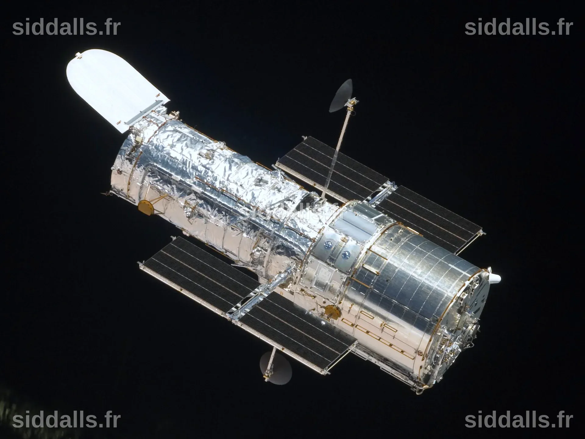 Hubble Space Telescope Photos – Images Celebrating the 20th Anniversary ...