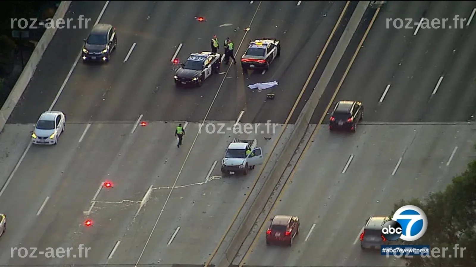 Un mort dans un accident de la route sur la 101 Freeway à Encino ; toutes les voies rouverte