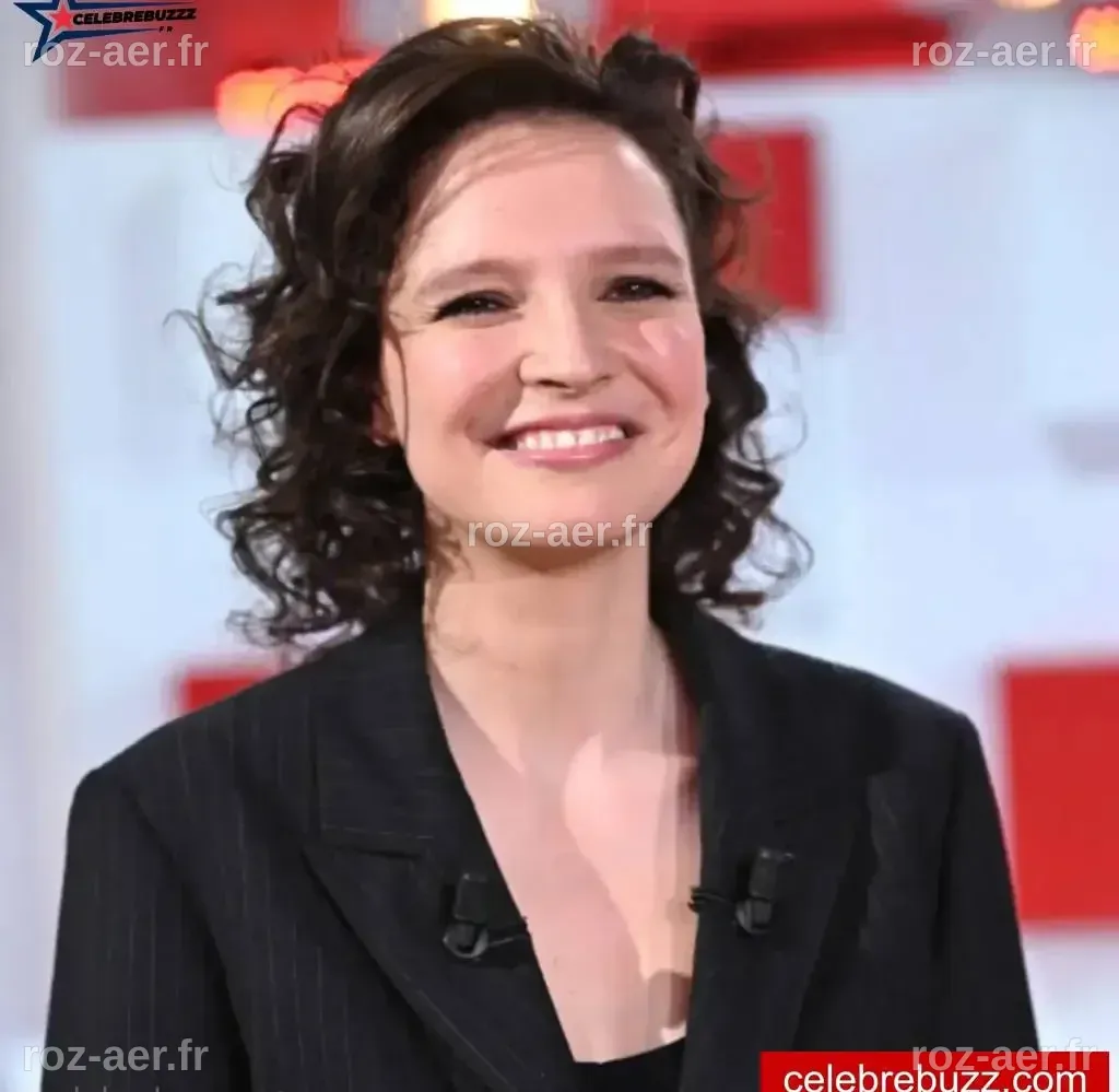 Anne Sila Enceinte : Une Nouvelle Aventure Maternelle pour la Chanteuse ...