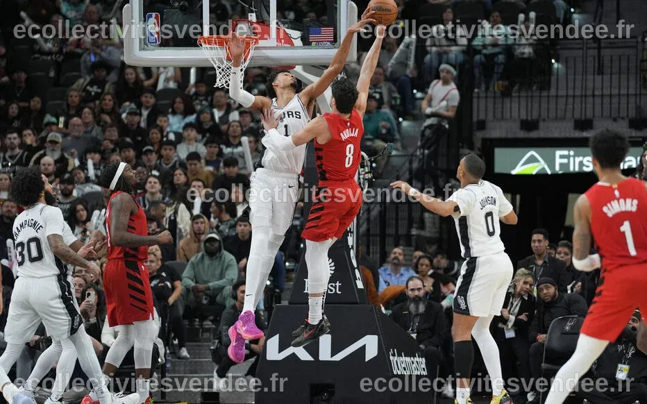 Victor Wembanyama et les Spurs s'imposent face à Portland et avancent au deuxième tour des playoffs NBA