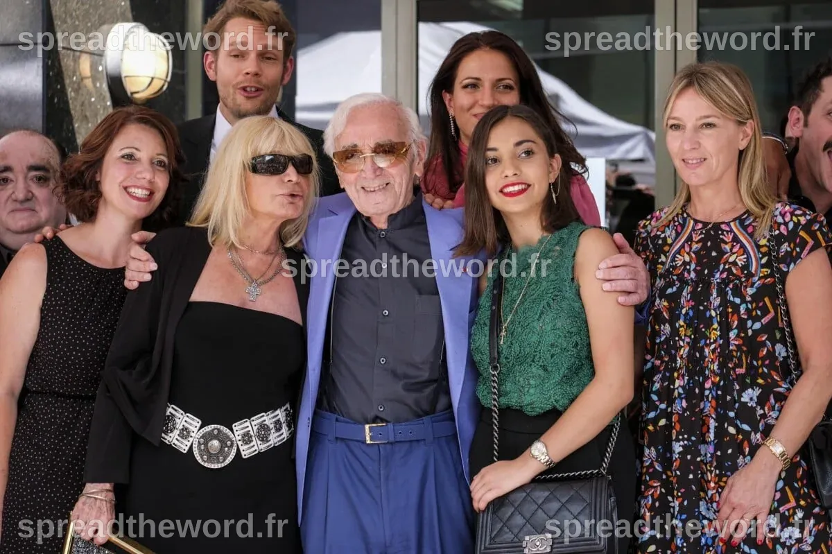Photo : Charles Aznavour avec sa petite-fille Leila, sa fille Katia, sa ...