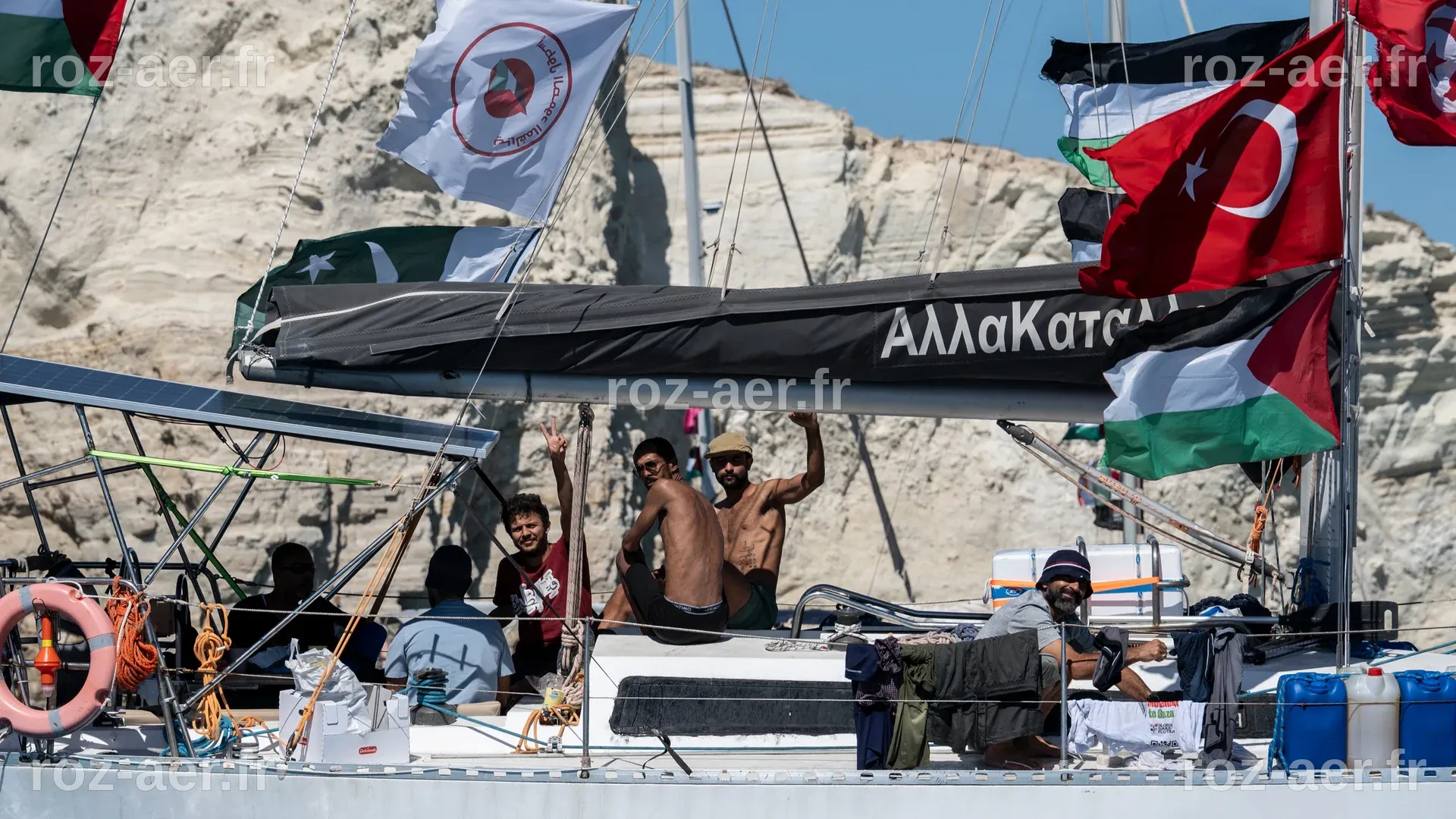 Israël intercepte les bateaux de Global Sumud et exige l'arrêt de leur mission