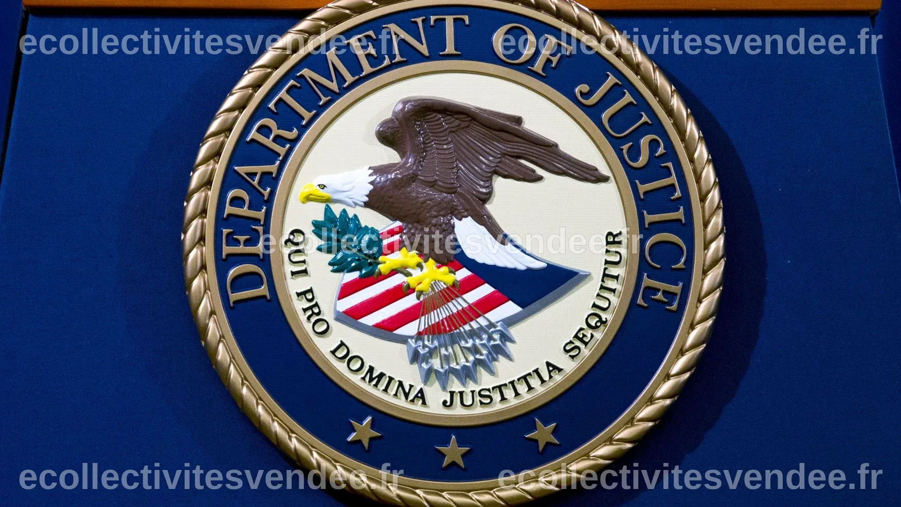 Un homme roumain condamné à 4 ans de prison pour une série d'attaques de swatting visant des responsables américains