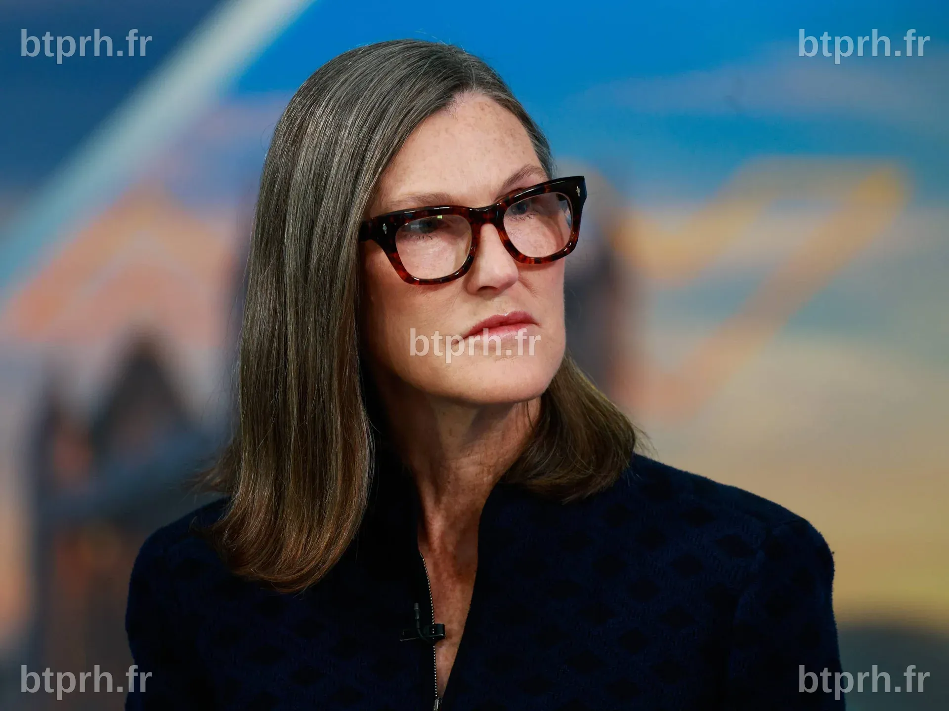 Cathie Wood investit 18 millions de dollars dans des actions d'IA en difficulté