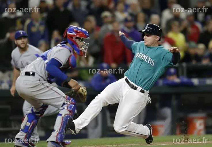 Massey brille en 10e manche grâce au sacrifice de Garcia, les Royals l'emportent 3-2 face aux Mariners