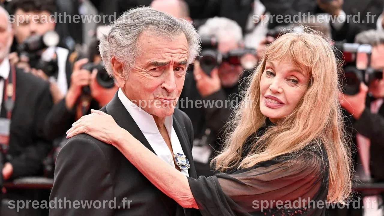 Arielle Dombasle, 72 ans, ose la transparence sur le tapis rouge du ...