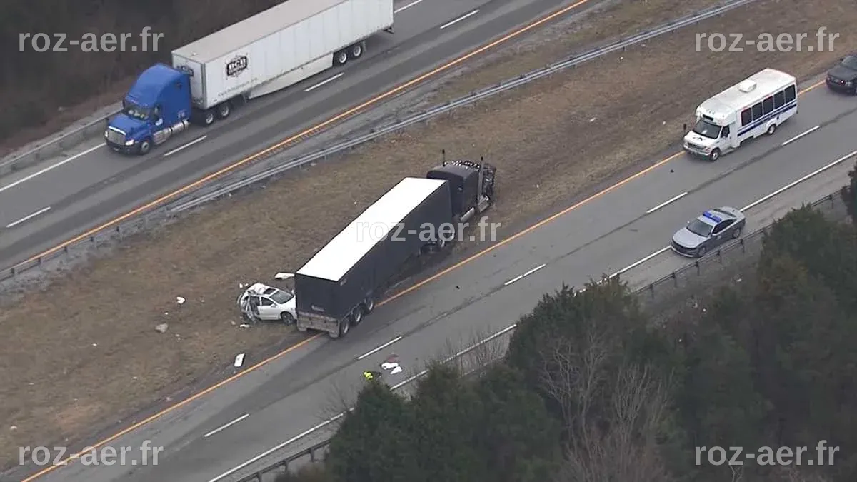 2 killed in crash on WB I-64 in Frankfort