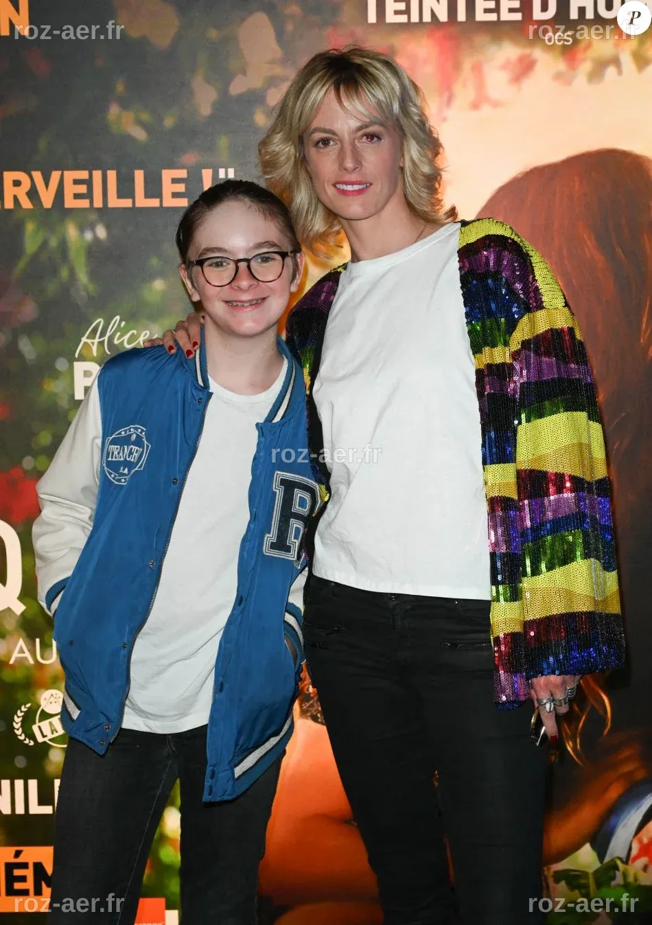 Sara Mortensen et son fils : Une exploration de leur lien familial