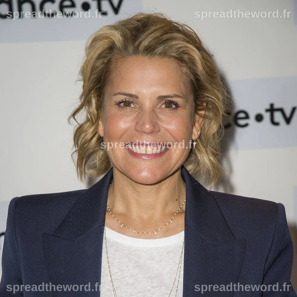 Laura Tenoudji : News, photos & vidéos sur Laura Tenoudji
