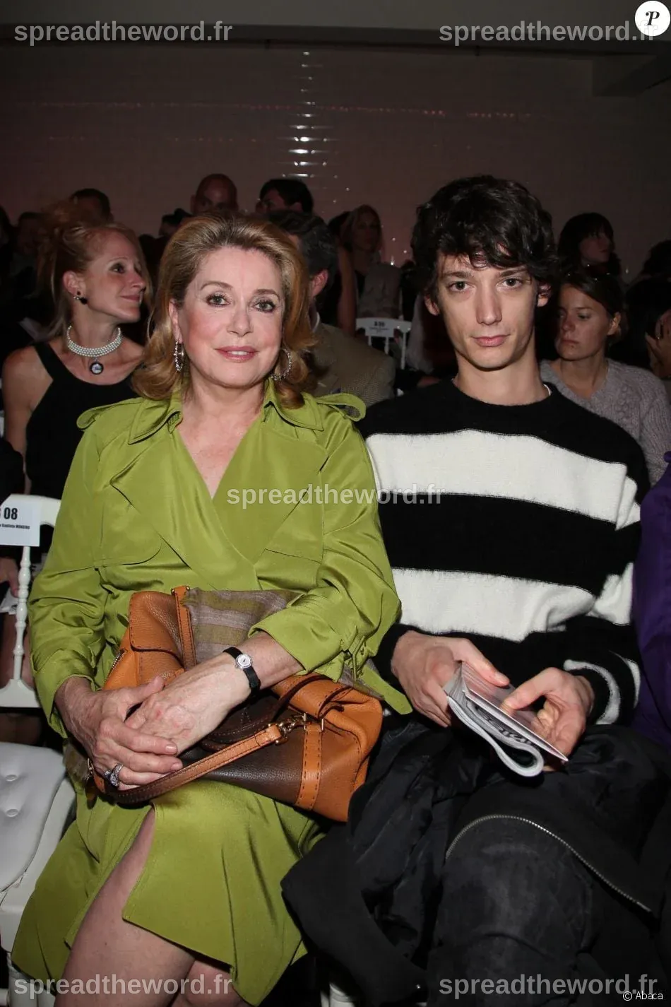 Catherine Deneuve et son petit-fils Igor Vadim au défilé Jean-Paul ...