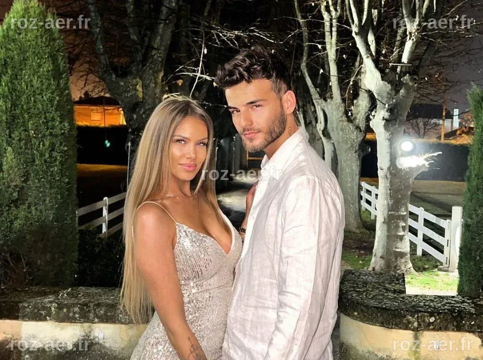 Adixia enceinte de son premier enfant ? Simon Castaldi dévoile une ...