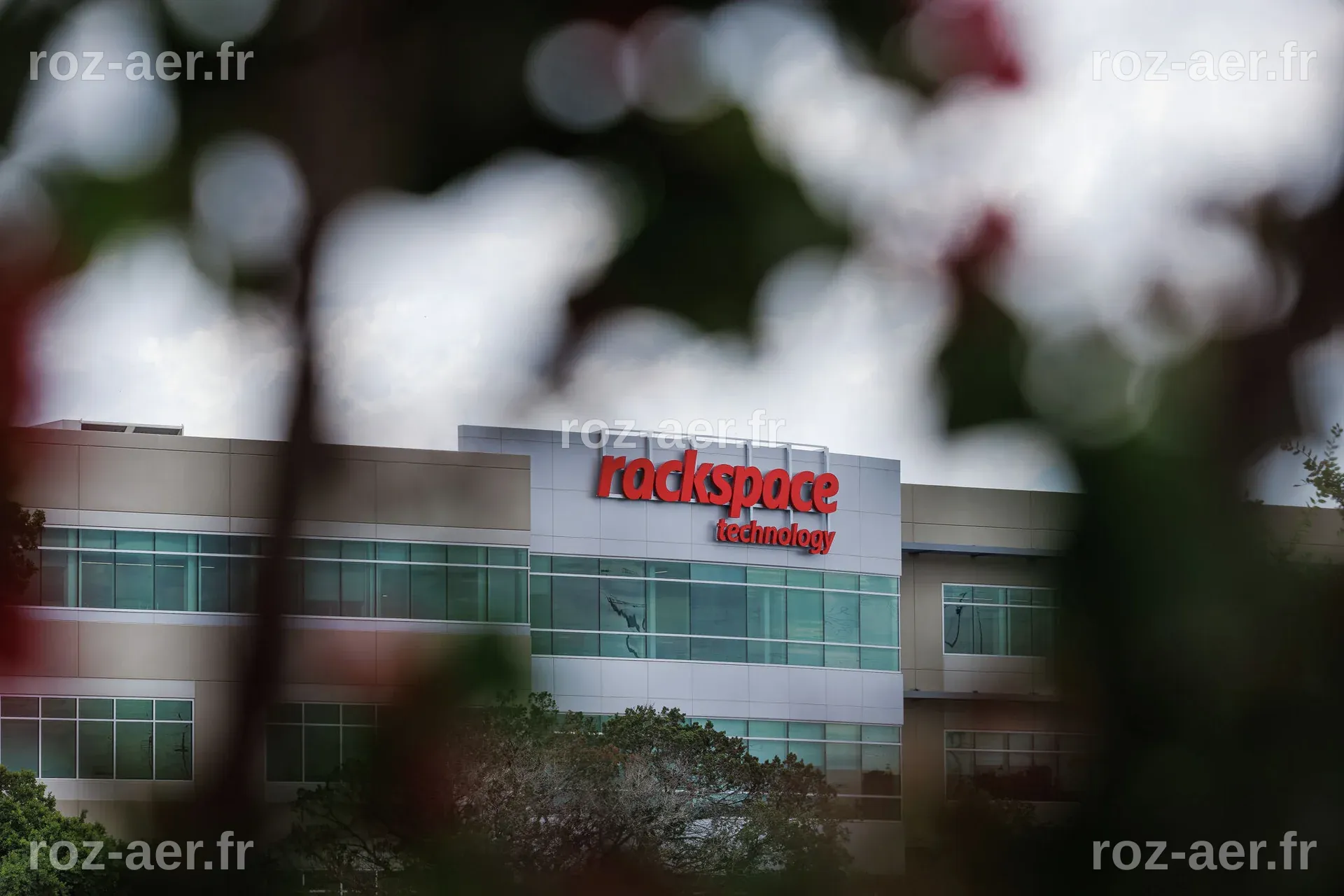 Rackspace back in the red despite new strategy, AI investments
