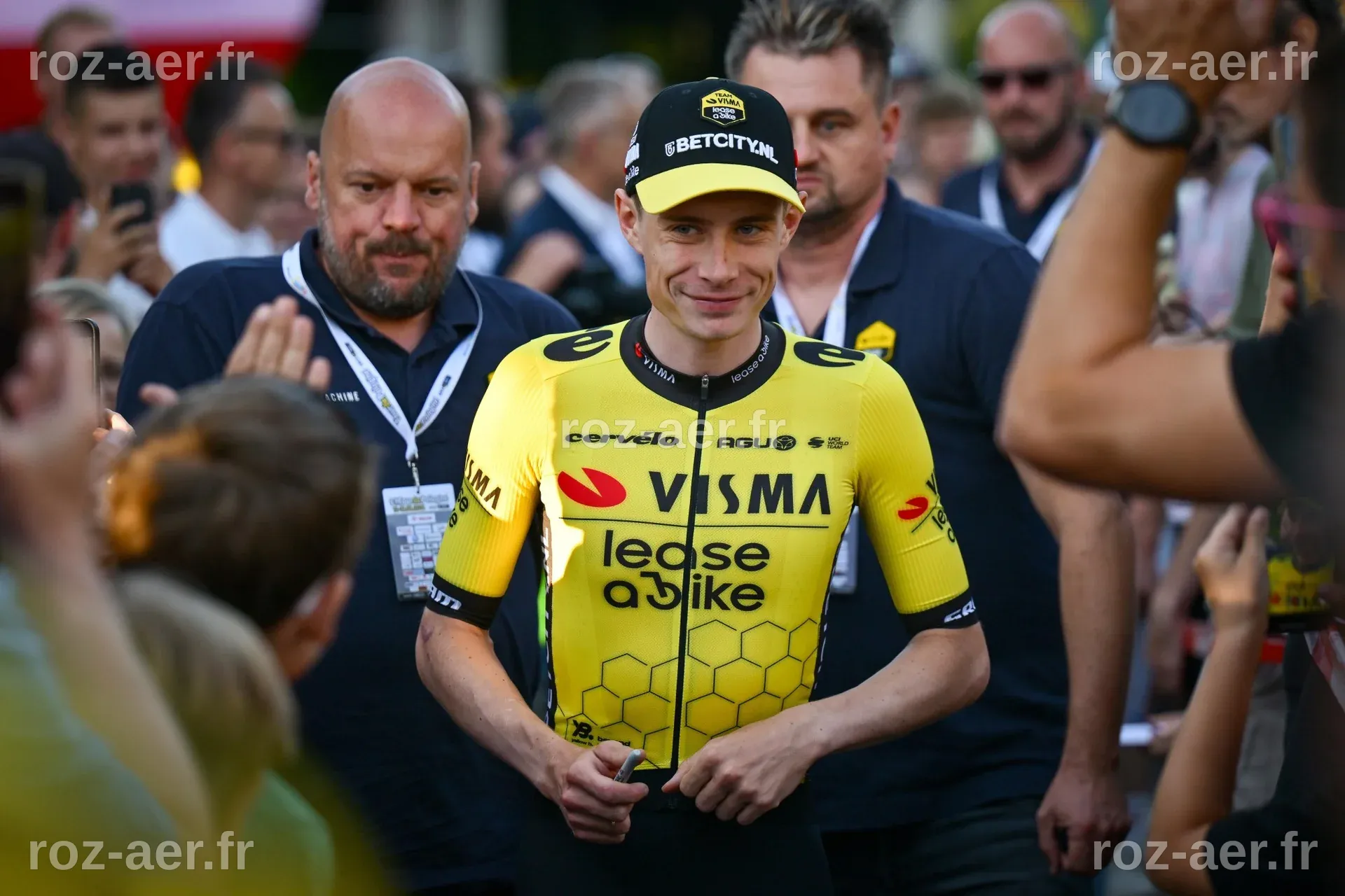 Jonas Vingegaard : Le Grand Favori du Tour d’Italie face à une Concurrence Rétrograde