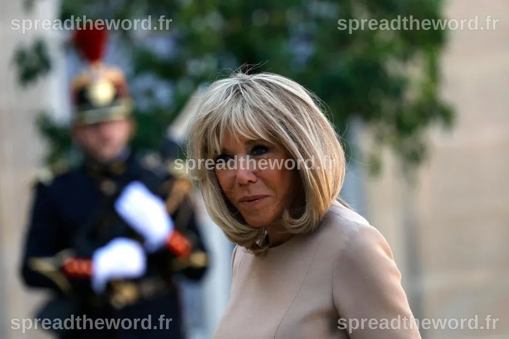 Brigitte Macron a subi une délicate opération chirurgicale