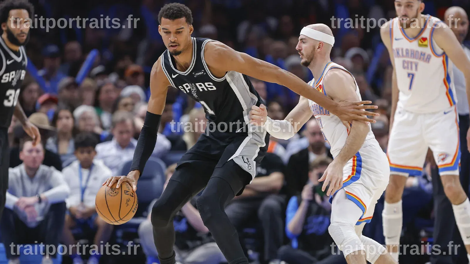 Victor Wembanyama brille avec 39 points et propulse les Spurs à une avance de 3-0 sur les Timberwolves