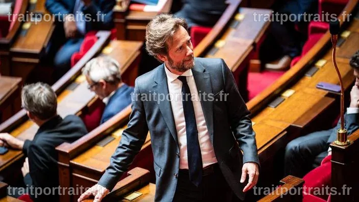 « La brutalité envers ses partenaires ne bâtit pas l'avenir » : Réponse du PS à Boris Vallaud