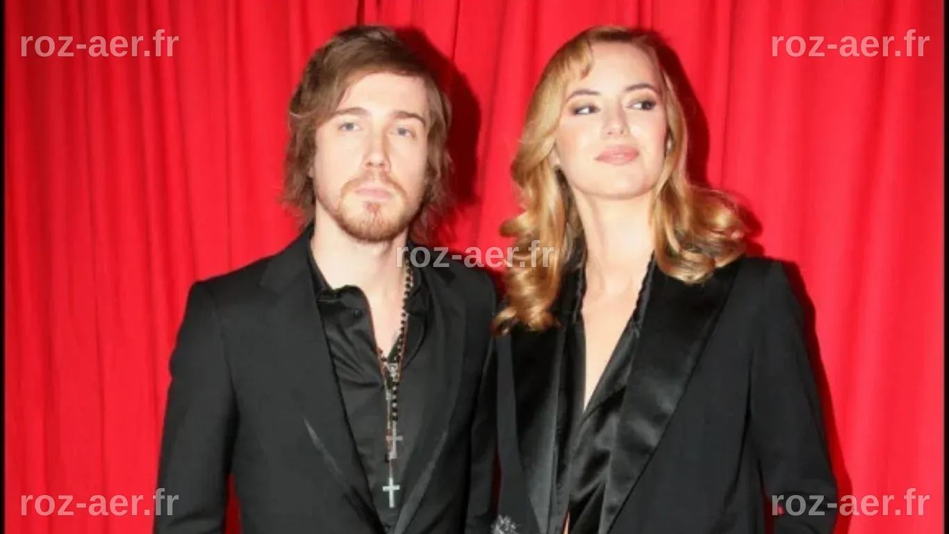 Julien Doré et sa compagne Vanessa : Un Voyage à Travers Leur Histoire d'Amour