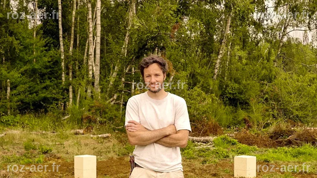 Vianney: La construction de sa cabane en bois lui donne des cauchemars ...