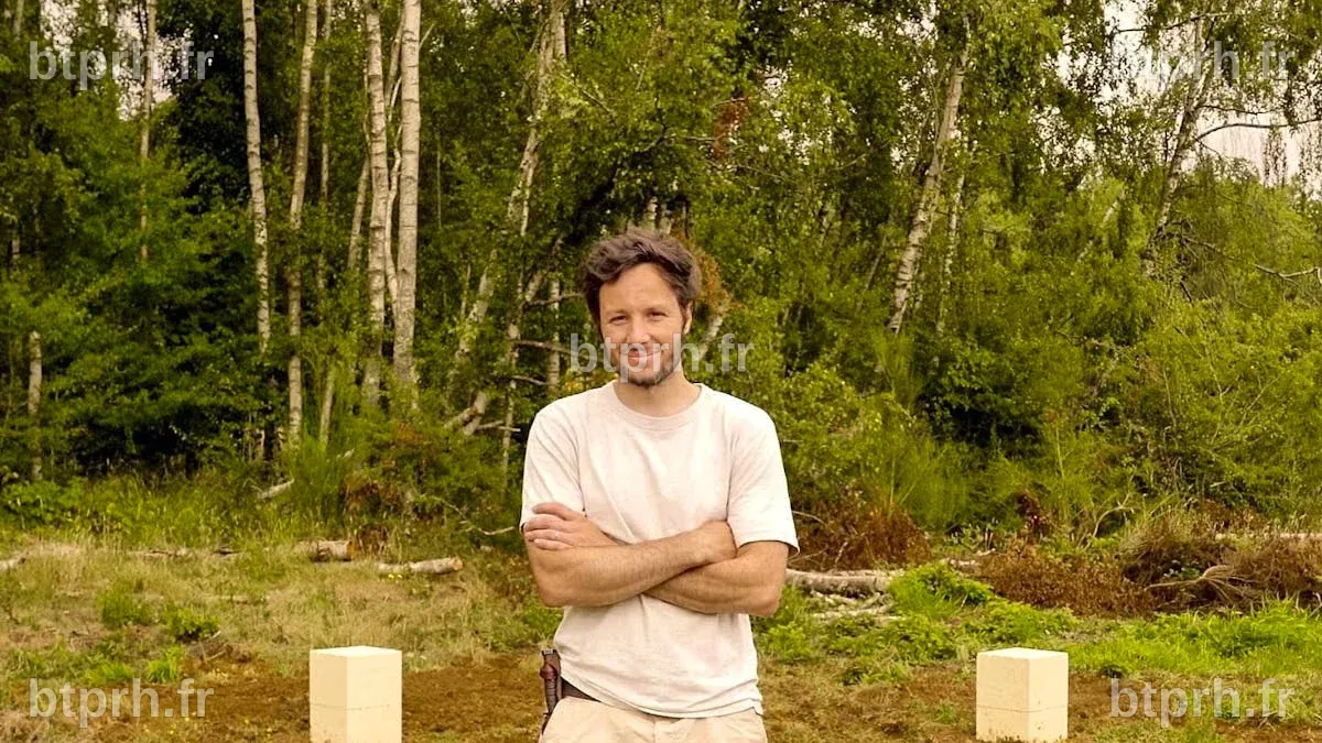 Vianney: La construction de sa cabane en bois lui donne des cauchemars ...