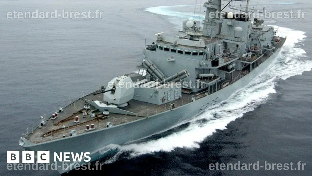Le Royaume-Uni déploie un navire de guerre au Moyen-Orient en prévision d'une mission potentielle dans le détroit d'Hormuz